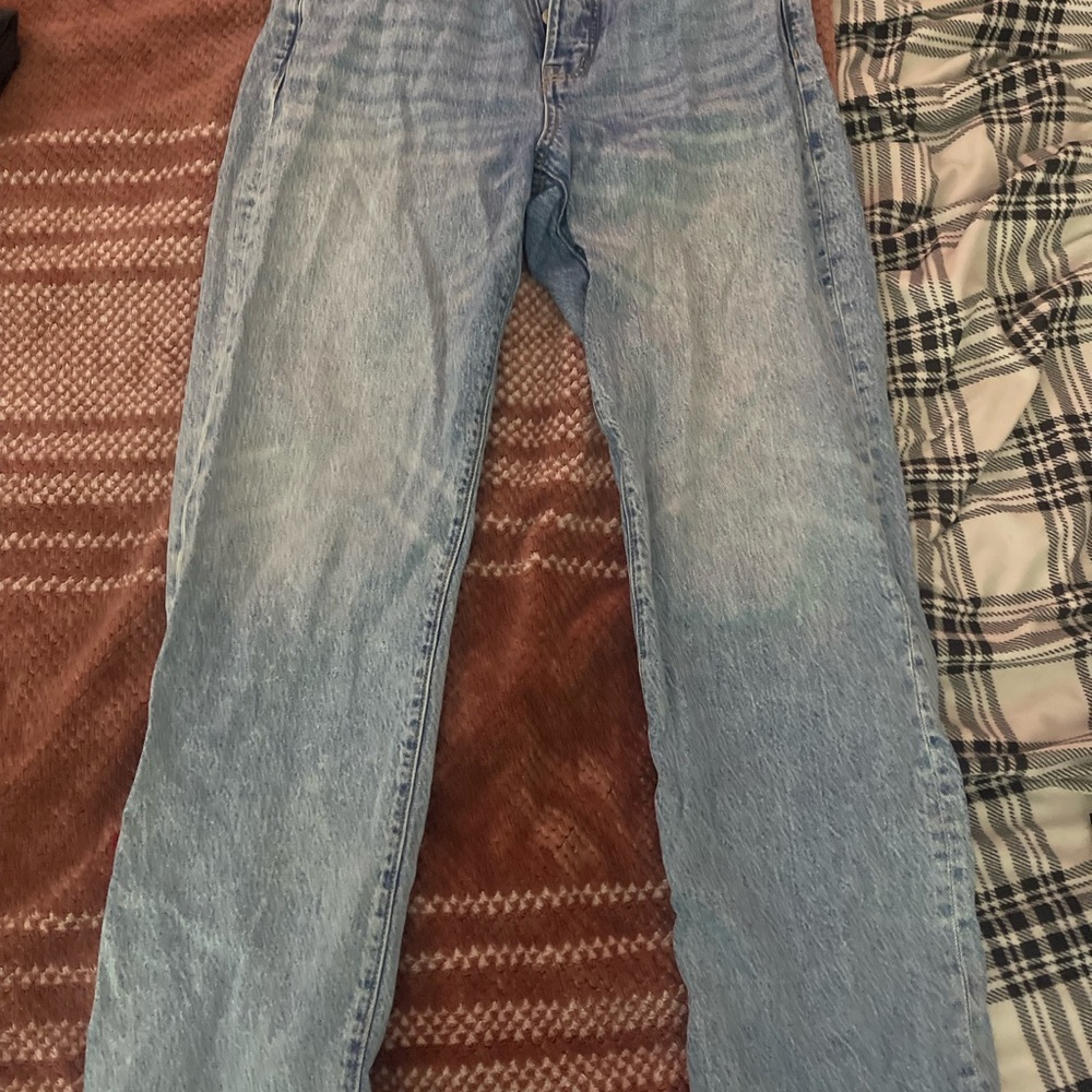Women’s Light Blue Jeans